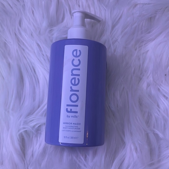 Florence body moisturizer - Picture 1 of 3